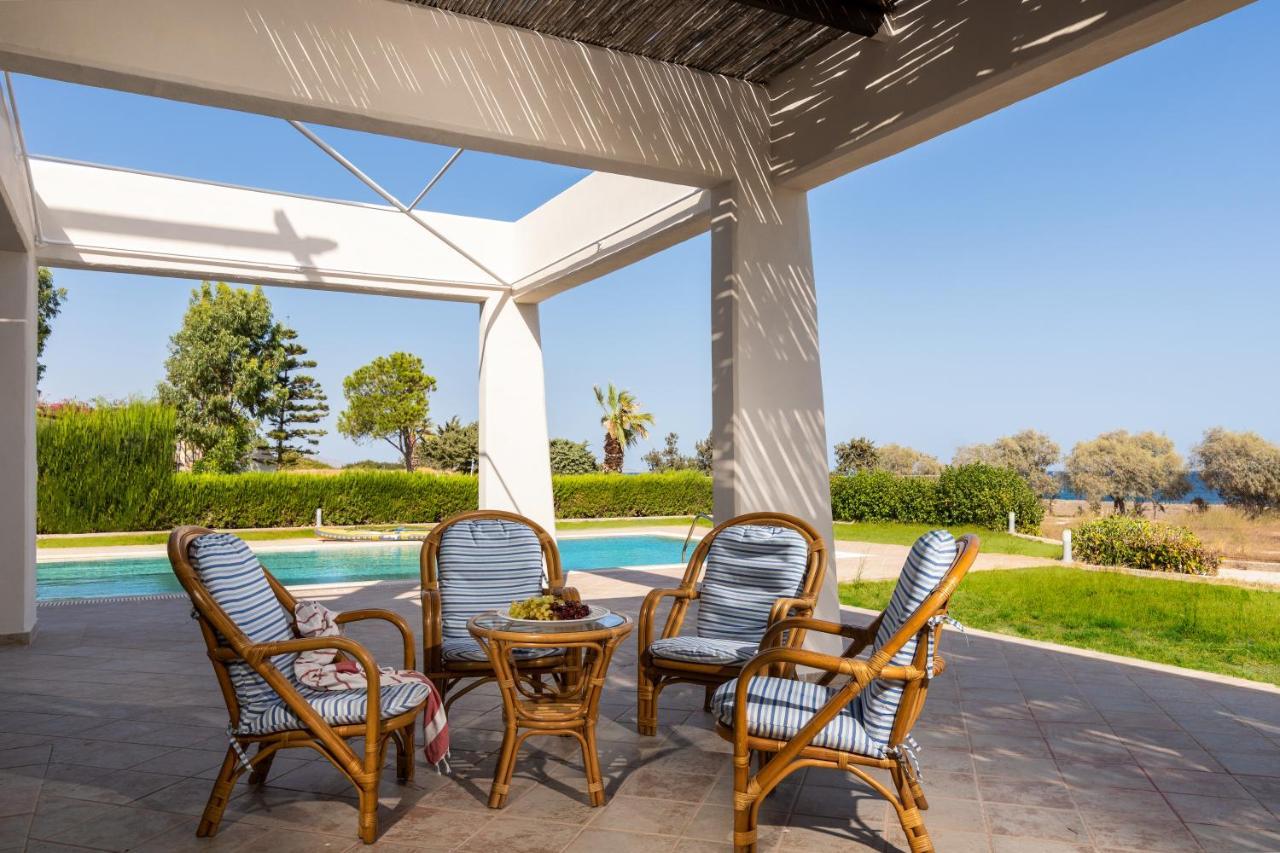 The "Perfect Beach House" Villa Lakhaniá Exterior foto